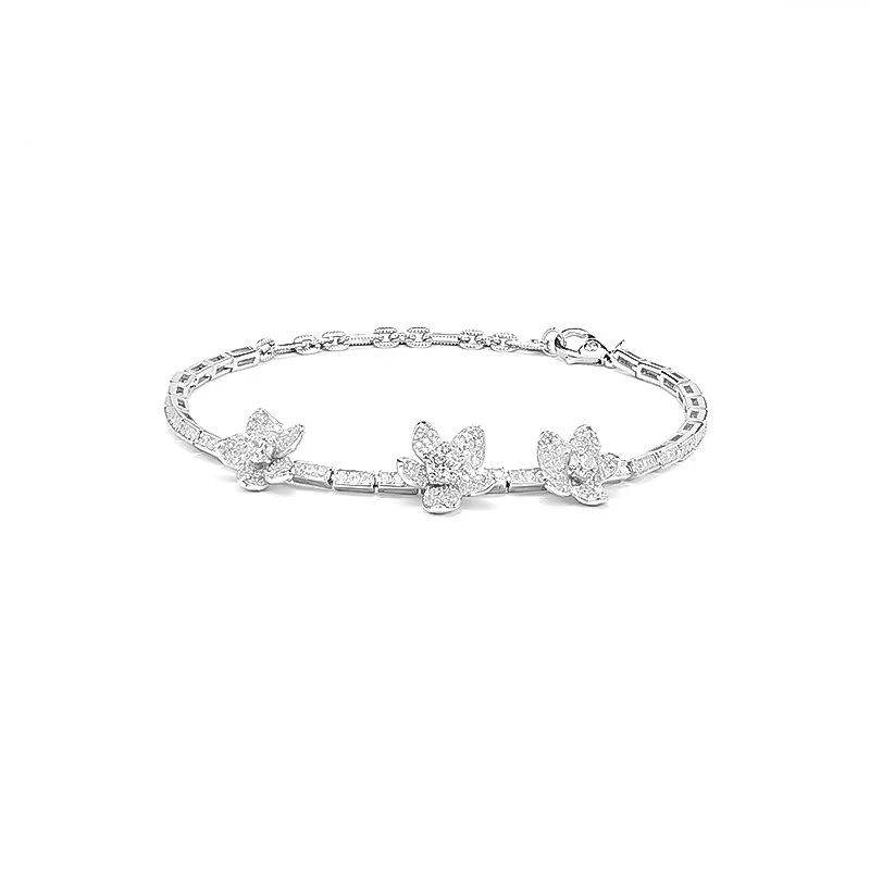 Spot Wholesale Advanced Exquisite Craft 925 Sterling Silver Synthetic Zircon White Three Flower Bracelet Women