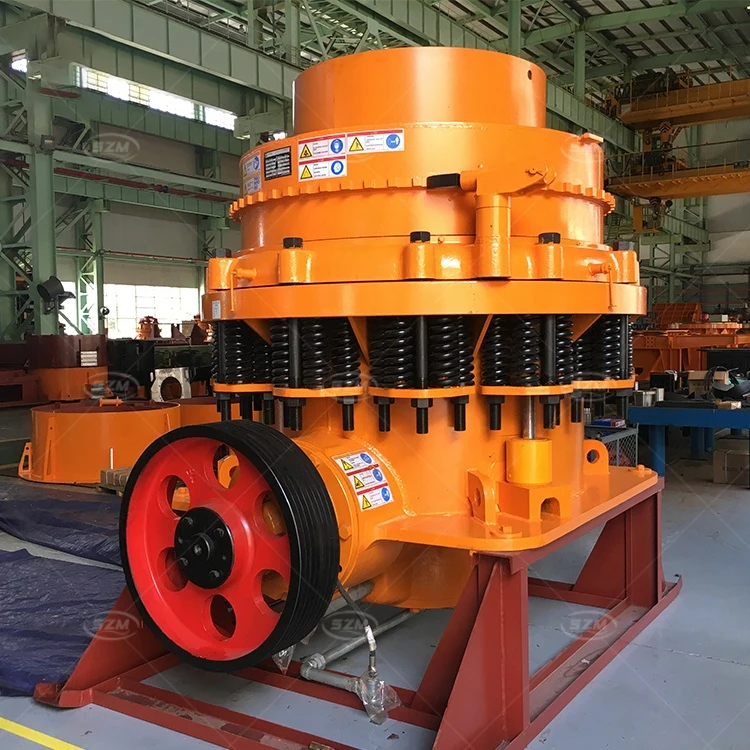 El mineral se abre con una trituradora de cono compuesta, una trituradora de cono de resorte de grava para la cantera.