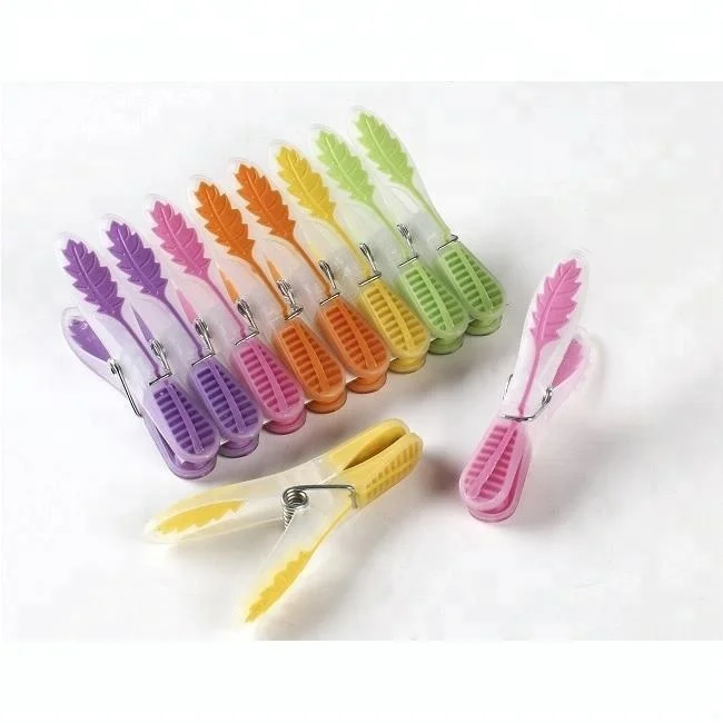 Manufacture big discount soft rubber clothes clips plastic clothes pegs for laundry