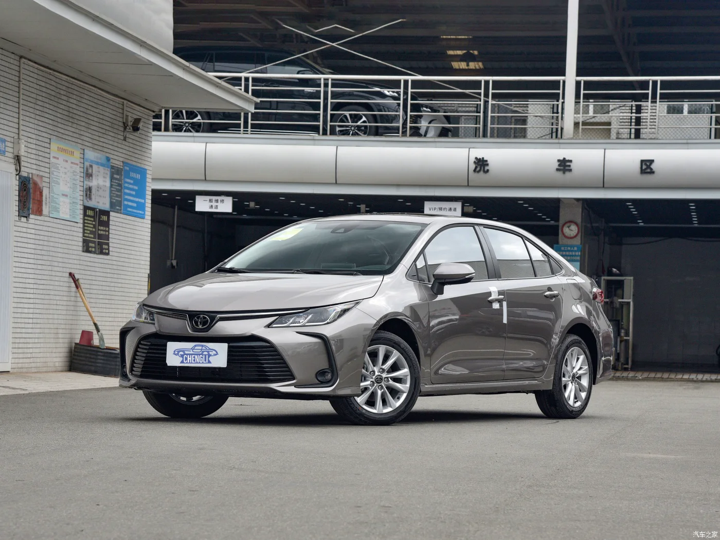 Toyota Corolla 2008-2013 подержанные автомобили 1 8 л гибридный бензиновый двигатель 2 т автоматическая коробка передач кожаные сиденья задняя камера левое рулевое управление