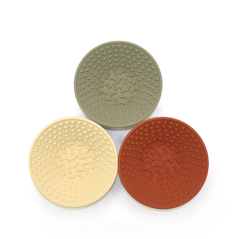 Silicone Dog Lick Mat Sucker BPA Butter Lick Pad With Strong Suction Pet Supplies Slow Feed Pad Dog Treat Dispenser Dog Lick Mat