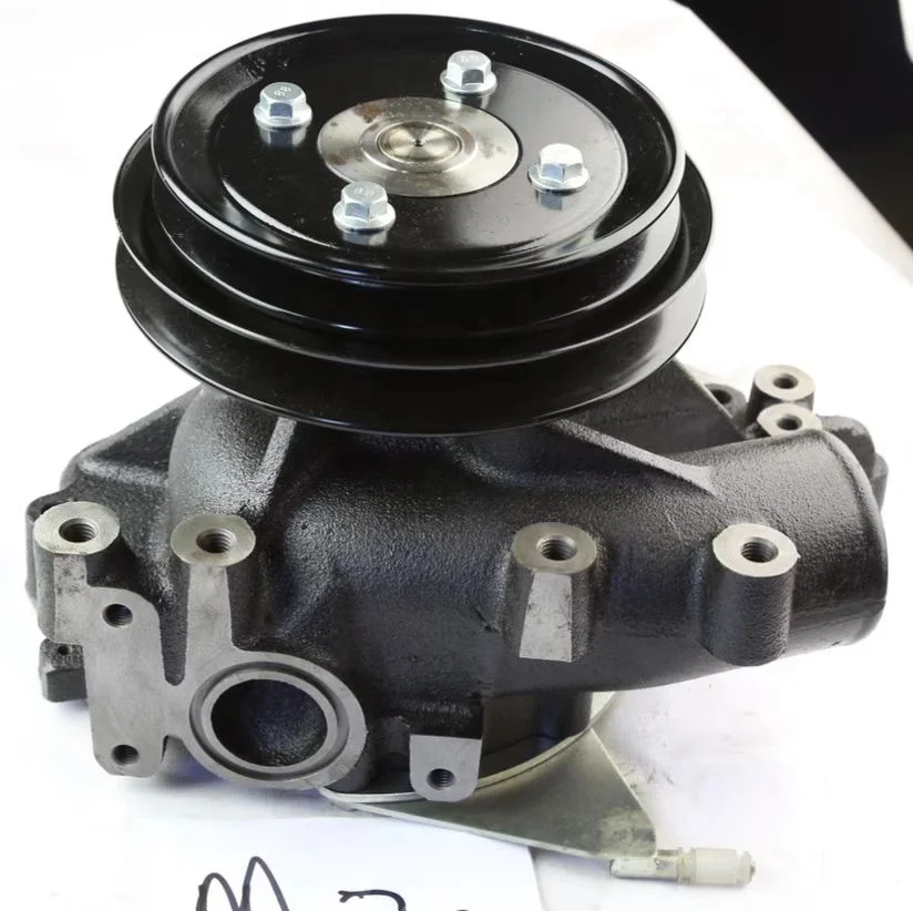 truck engine parts FV415 8DC9 water pump for Mitsubishi fuso OEM ME095657