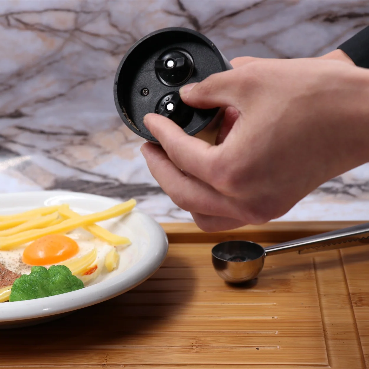 Wholesale Stainless Steel Manual 2 in 1 Salt and Pepper Grinder