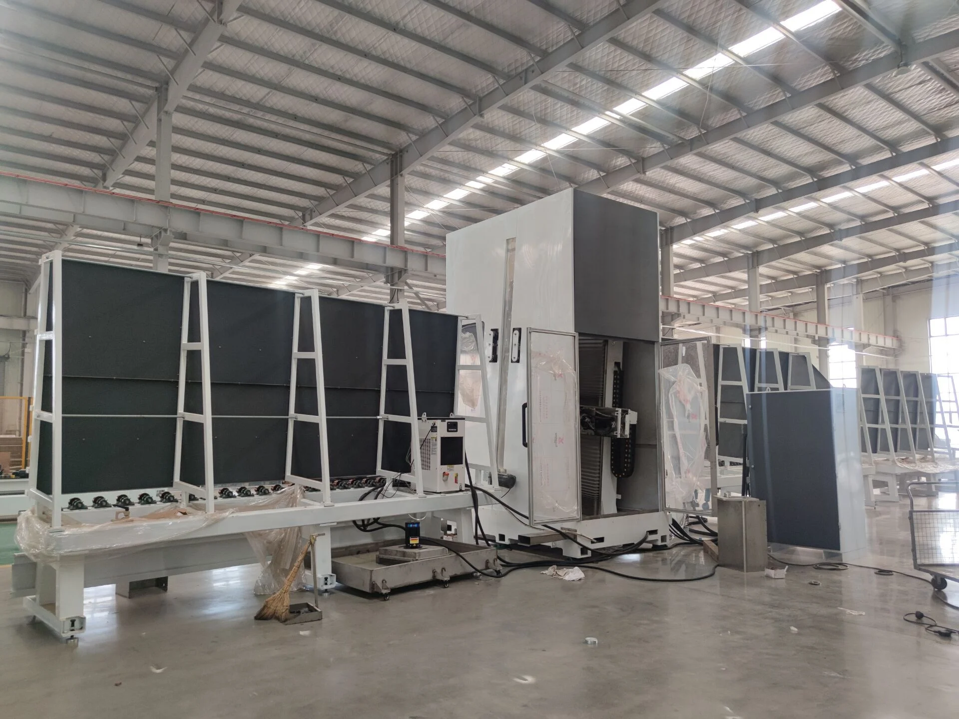 Vertical Automatic CNC Glass Drilling and Milling Machine for Bathroom Door