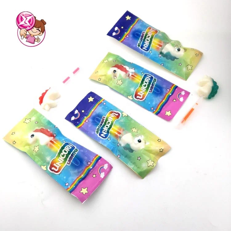 The factory wholesale halal fruit-flavored unicorn-shaped lollipops for kids