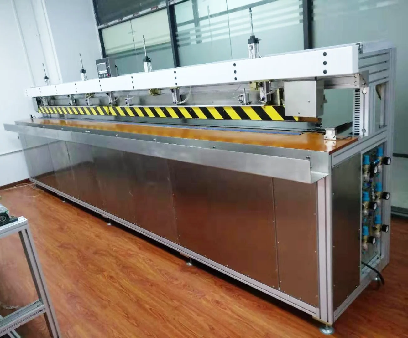 
One side Roller Blinds PVC or Polyester Fabrics welding machine 