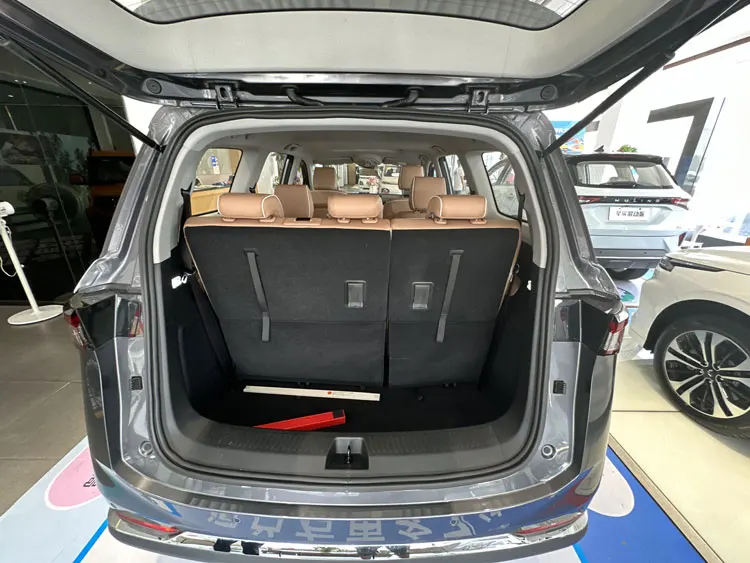 Hot sale Chinese Auto New Version Wuling Jiachen Big Space Hybrid Vehicles car Wuling Jiachen  at stock