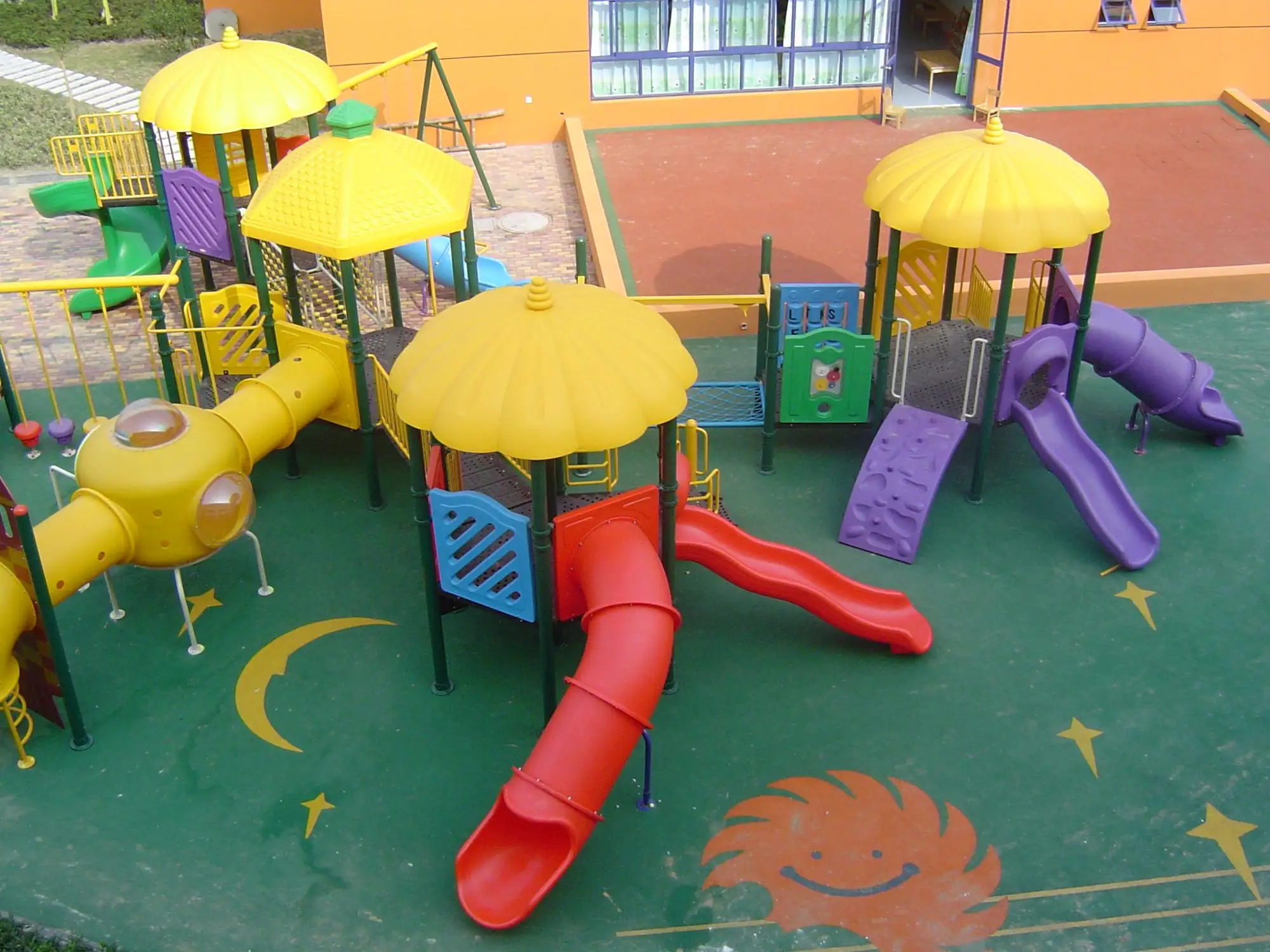 Hot Sale Kindergarten Plastic Slides Amusement Park Children Outdoor Playground Set