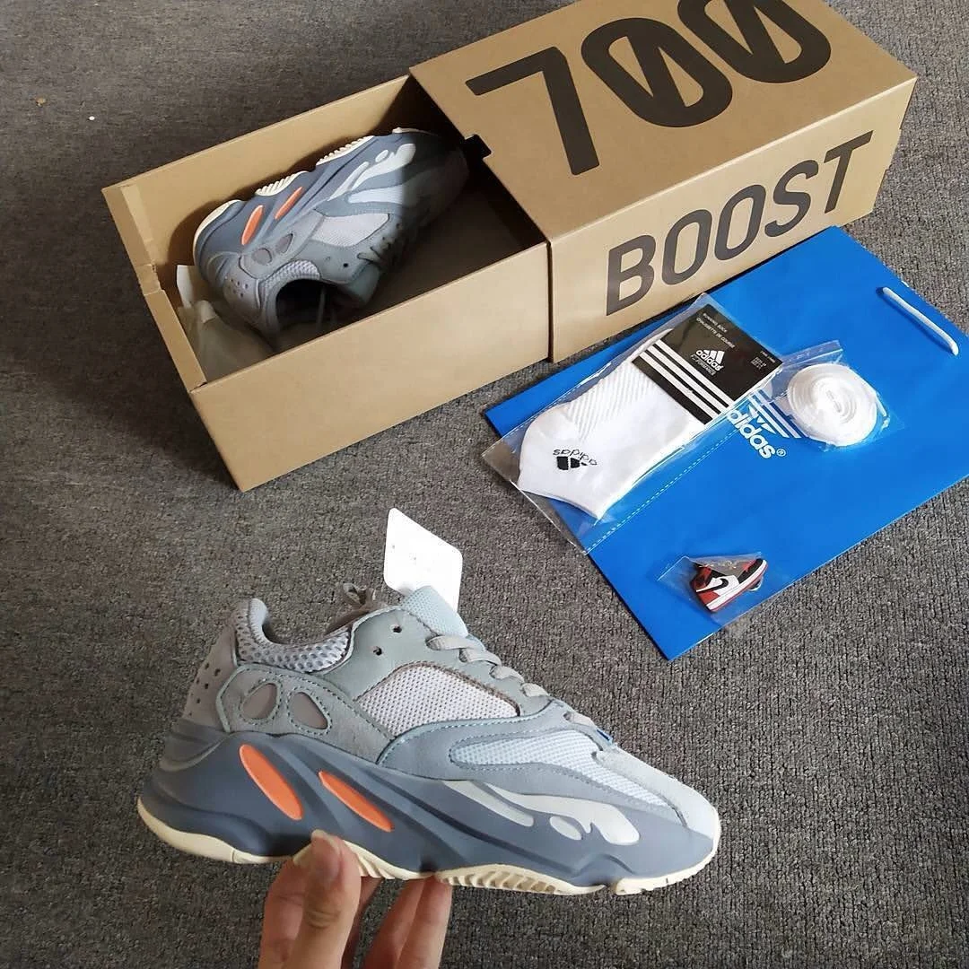 
New hot sale Originals Azael Kanye West Casual Shoes For Men Women Wave Runner Glow In The Dark Yeezy 700 V3 Shoes 