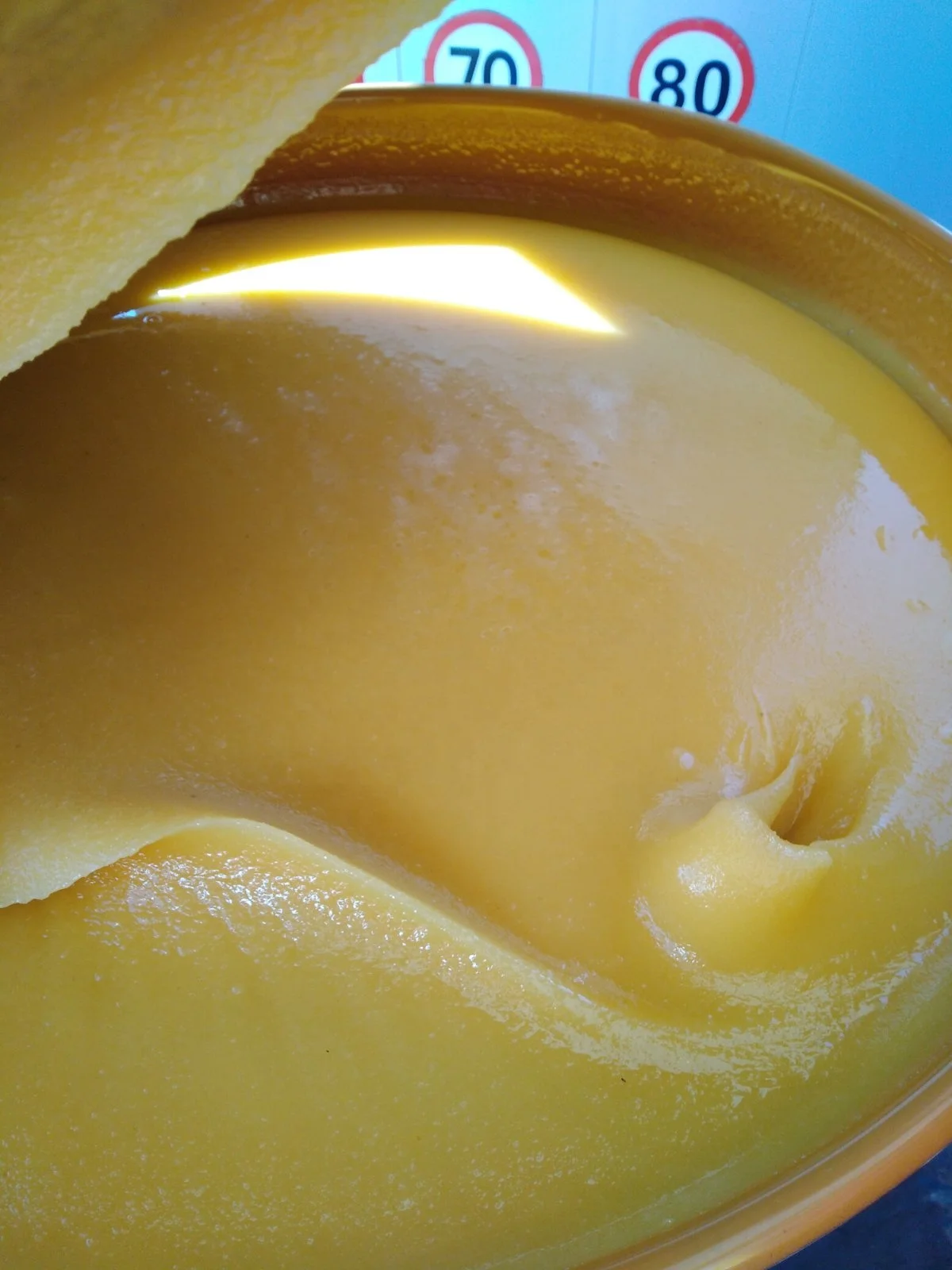 
100% NATURAL BULK POLYFLORAL BEE HONEY 