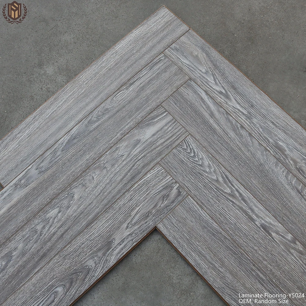 Wholesale Price Light Oak Fiber Wood Moisture-Proof Luxury Composite Flooring for Domestic/Business
