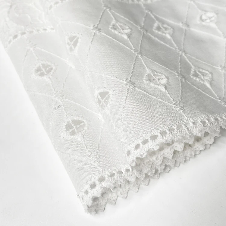 Сборная 100% хлопчатобумажная вуаль с ушками, полосатая ткань с цветочной вышивкой от производителя для женщин и девочек