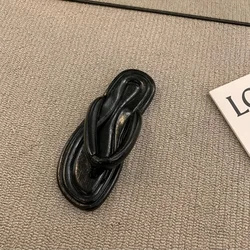 Ins Fashion Ladies Flat Shoes Outdoor Beach Flip Flops Women Wholesale Flip-Flops Slippers 2022