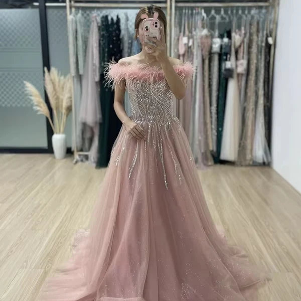 Sweetheart Pink A-Line Sequined Beading Embroidered ball gown Off Shoulder With Feathers Party Evening Dress For Ladies MB40227