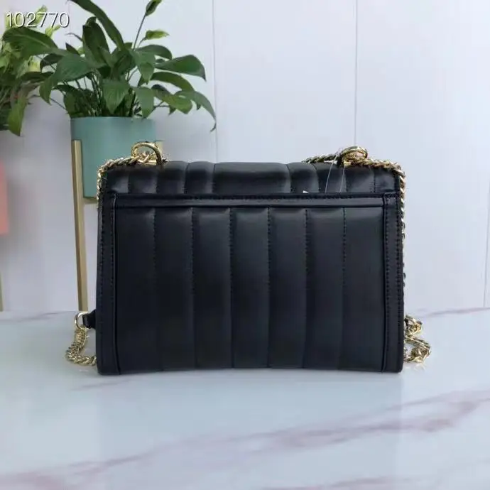 New designer fashion chain shoulder bag messenger bag top quality lamb leather ladies diagonal handbag handbag factory sale 