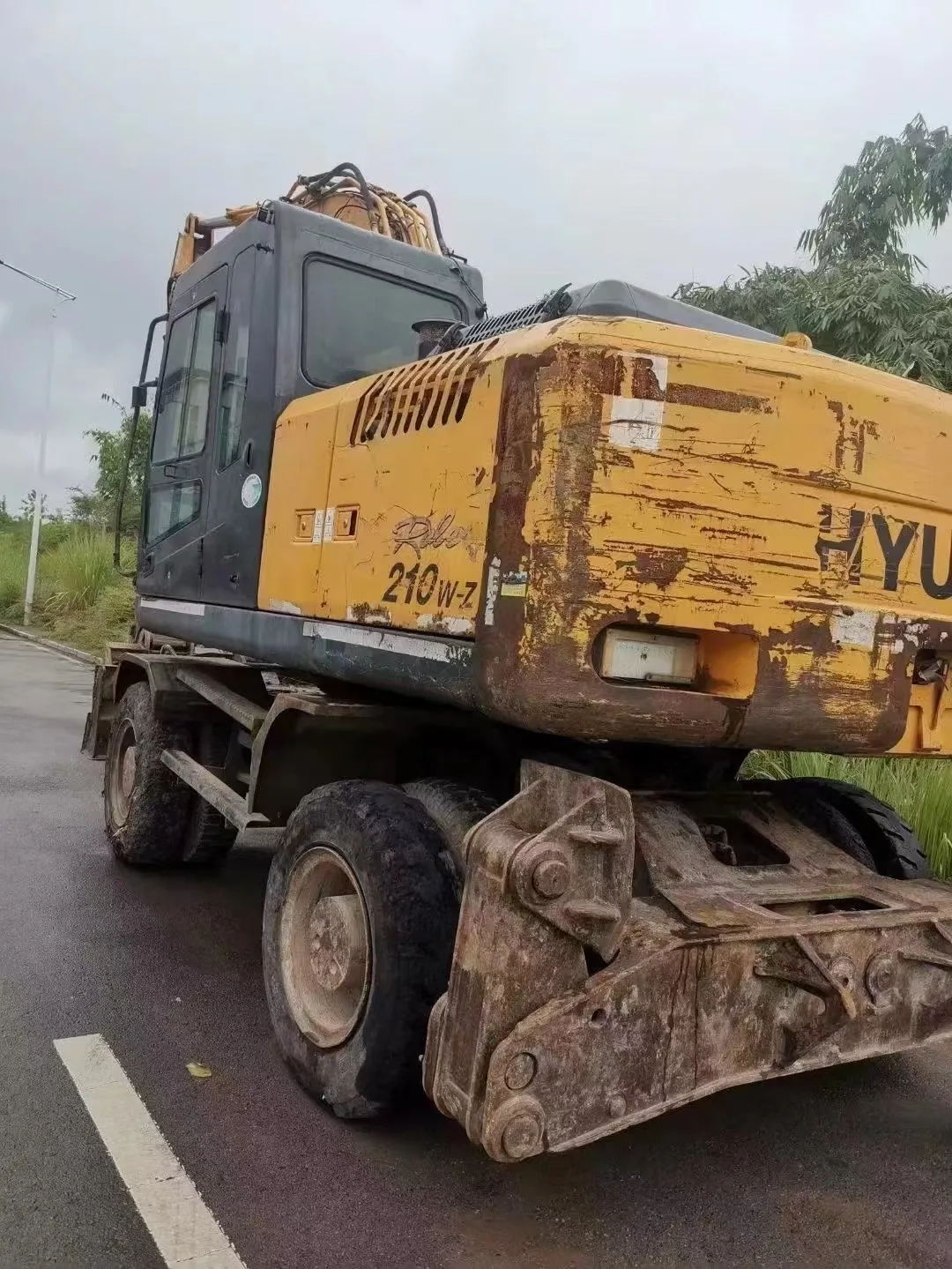 Great Condition Used Excavator HYUNDAI 210-7 Used Hydraulic Digger Crawler Excavators 20 T With Low Price For Sale