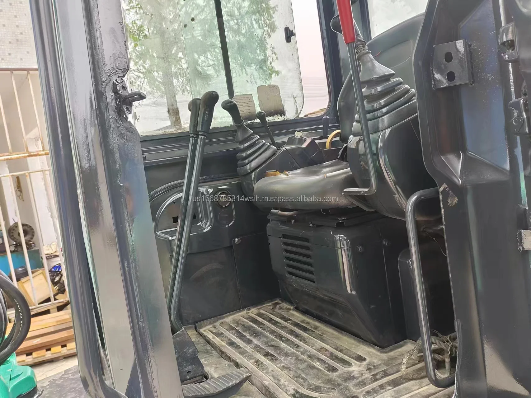 Используется оригинальный японский Гусеничный мини-экскаватор Kobelco SK55 подержанный экскаватор SK55SR