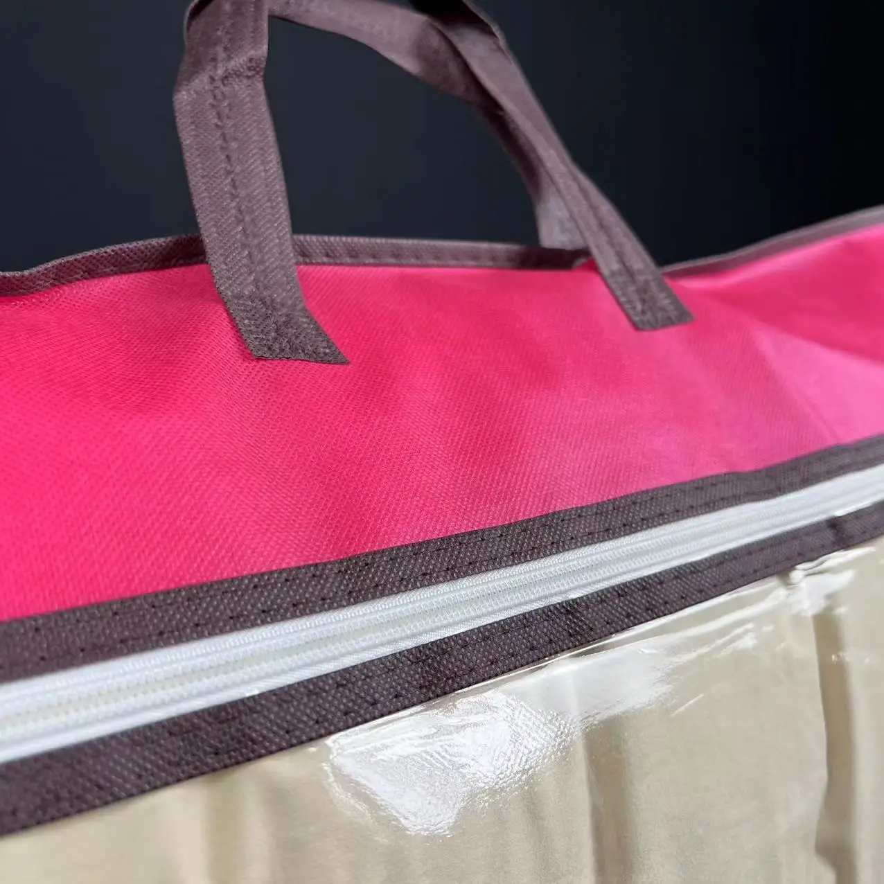 Wholesale Recyclable Packaging Pillow Interior Zipper Bag With Handle