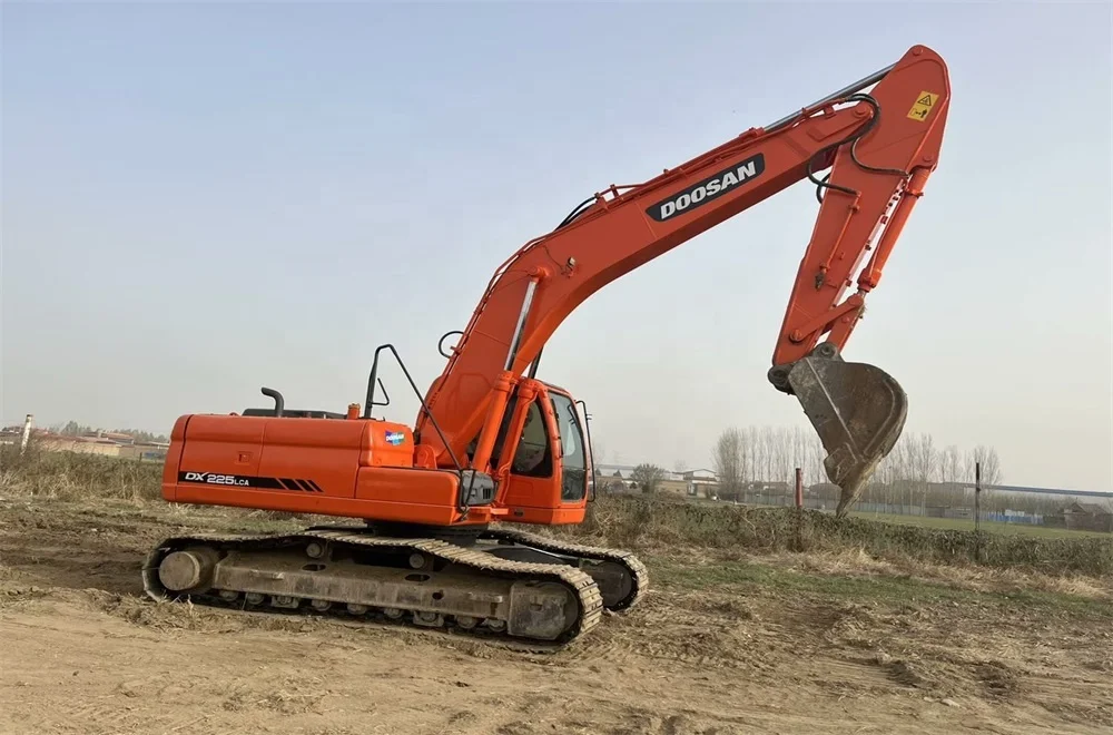 Korea Doosan original DX225LC DX225 excavators/ 25 ton 25T 25 tons DH225LC secondhand crawler hydraulic excavator for sale