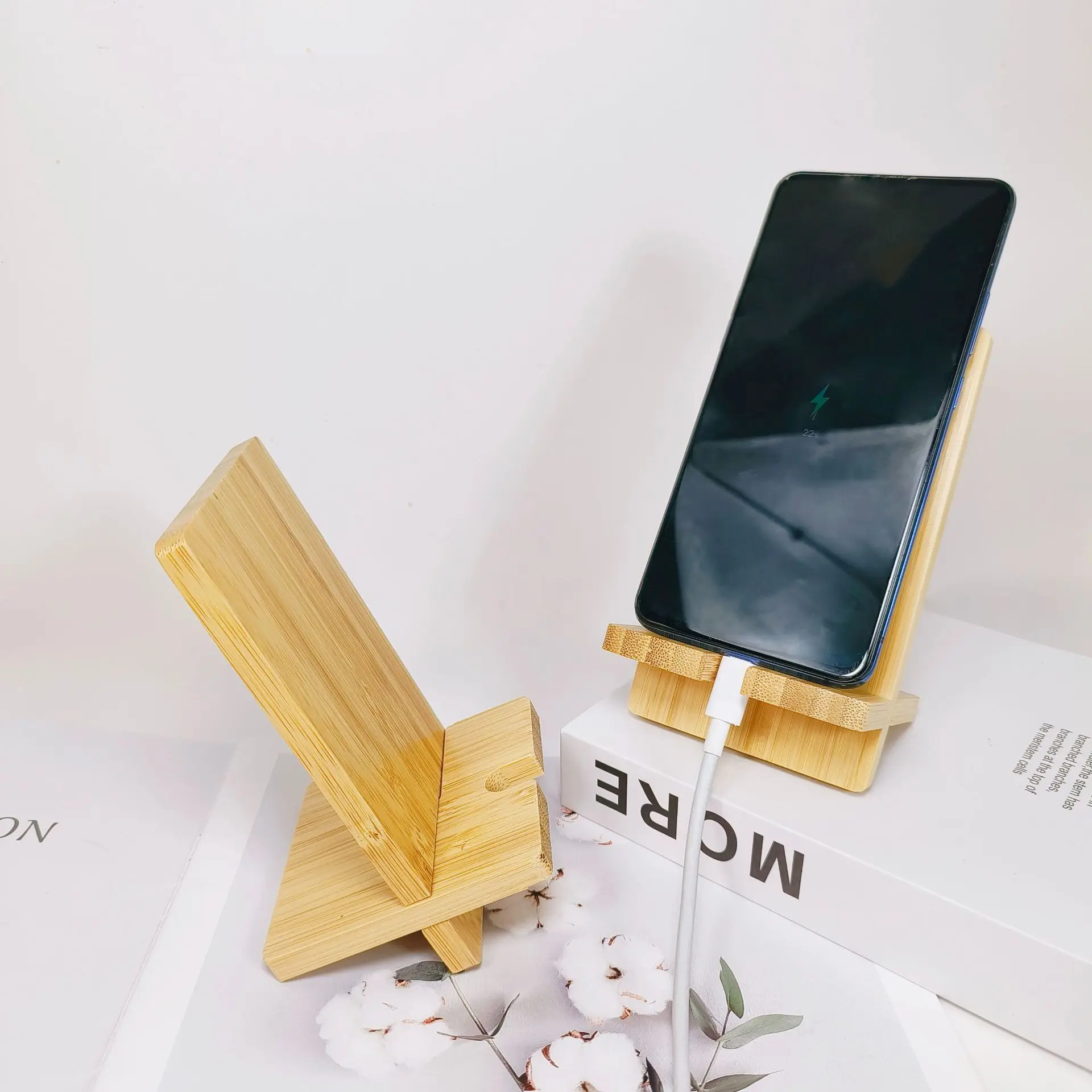 Custom Logo Natural Bamboo Wooden Desk Charging Mobile Cellphone Stand Table Bed Smart Phone Holder Phone Dock