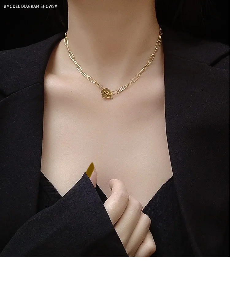 
Personality Korean Vintage Thick Chain Necklace Golden Fashion Flower Pendant Necklace 