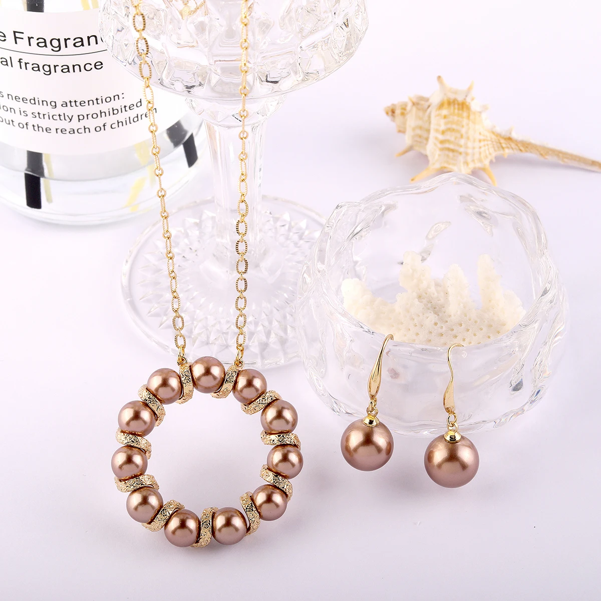 Hawaii Jewelry Circle Halo Pearls Necklace Hook Earrings Set Gold Plated Mother of Pearl Jewelry Set wholesale