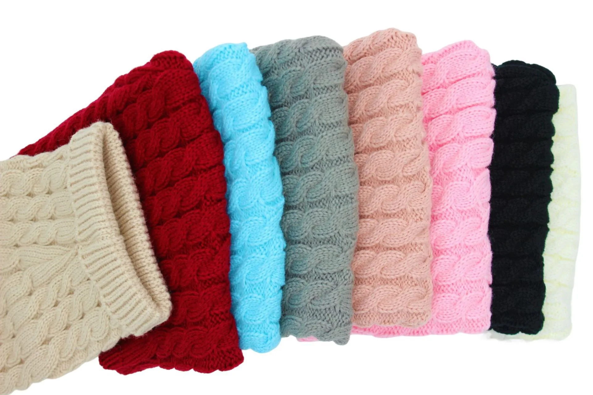 2024 Newly Launched Christmas Fluffy Warm Pet Clothes Custom Design with Fabric that is Pet-Friendly