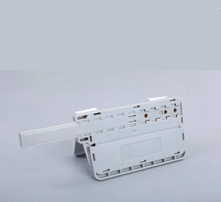 Customized high quality 2 hole metal puncher office craft paper labor saving puncher manual puncher