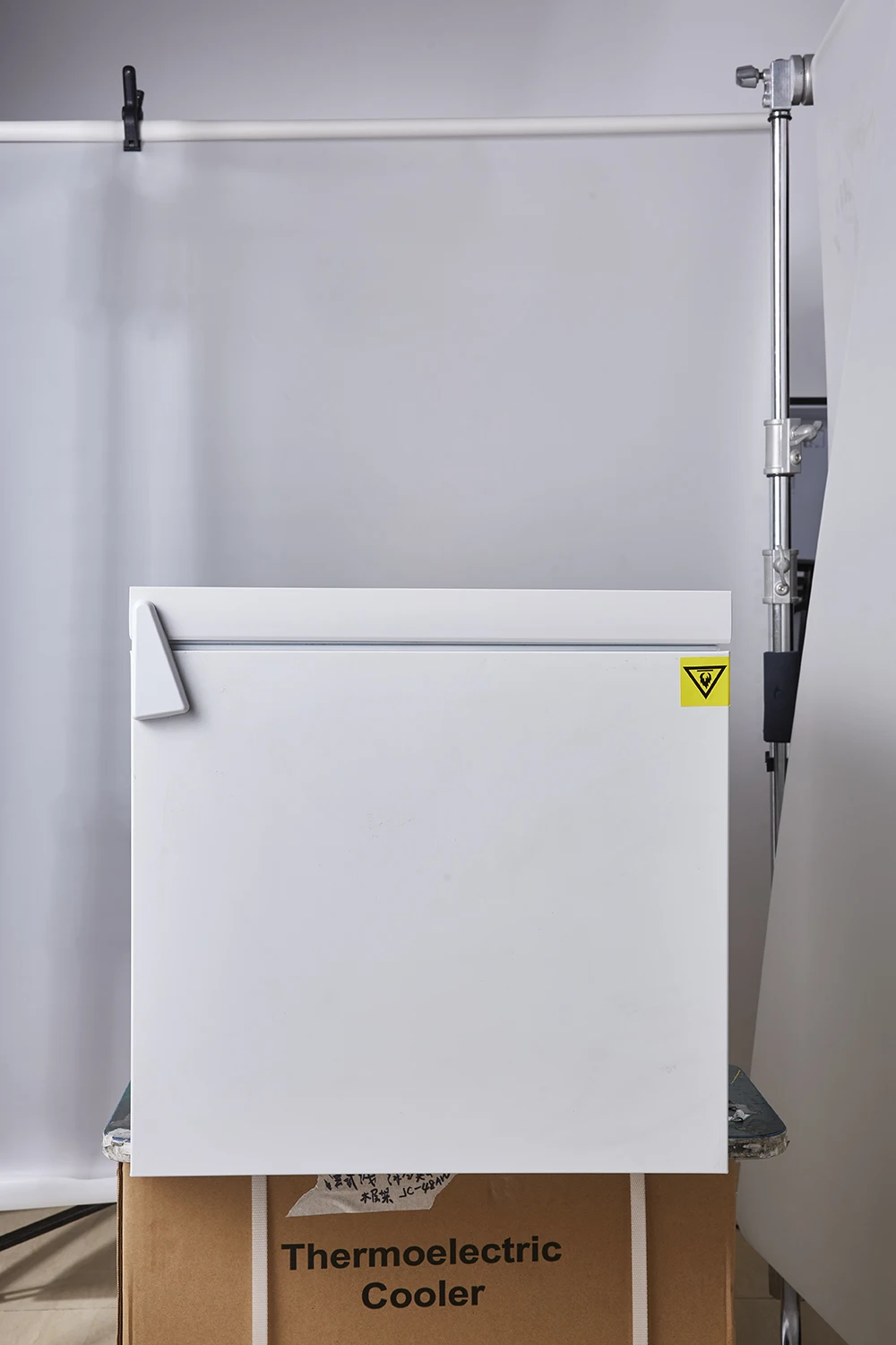 95L mini chocolate fridge mini bar counter top mini display refrigerator