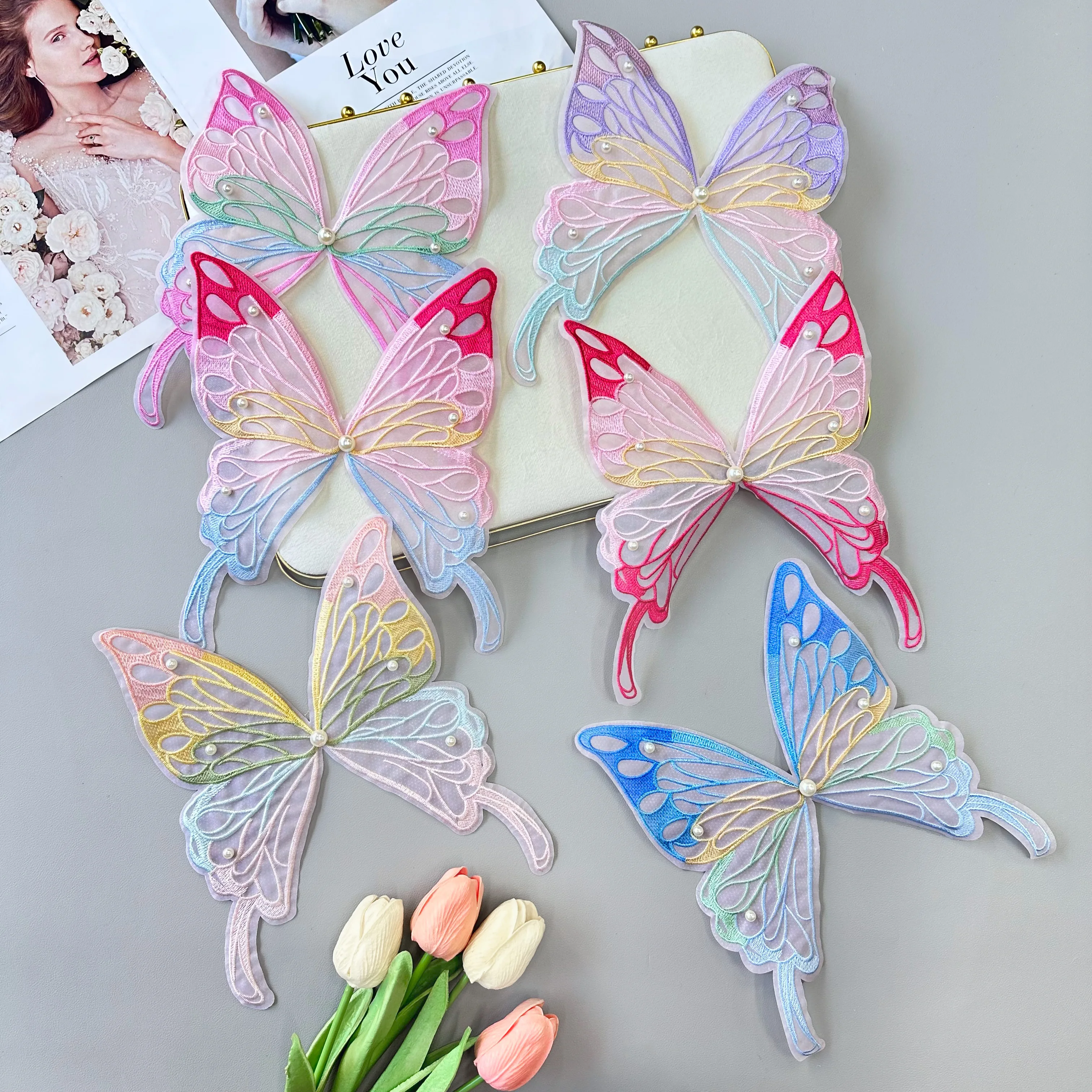 Butterfly Lace Trim Girls Dress with 3D Embroidered Flower Patches Rhinestone Decorations Made of Organza for Weddings