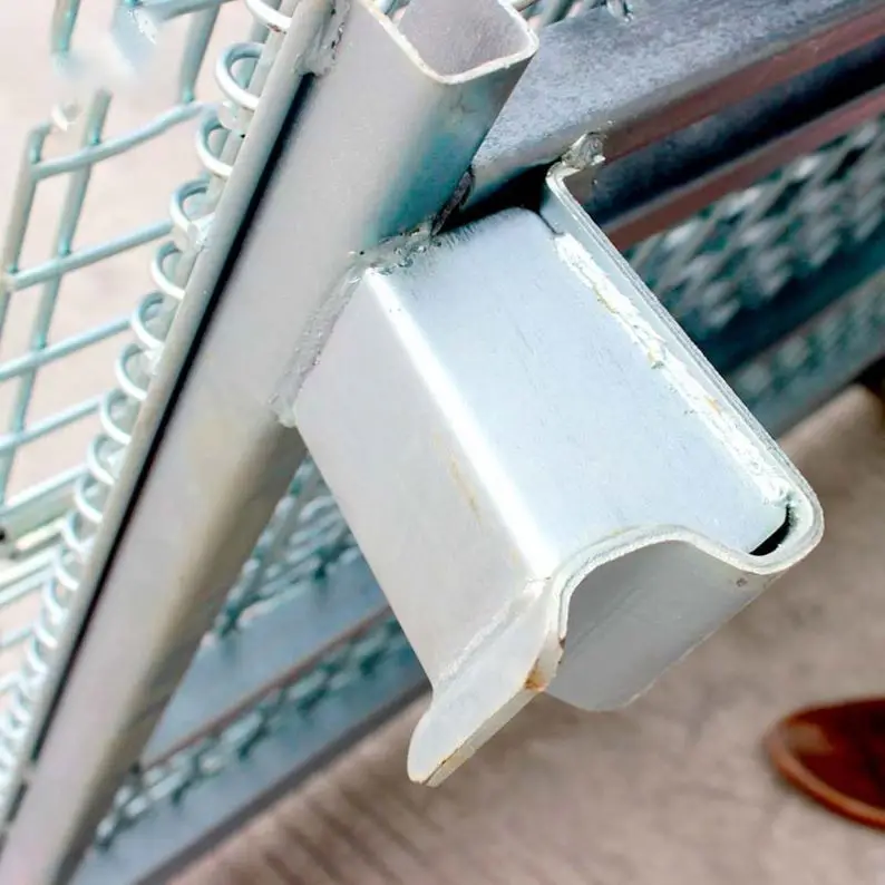 Stackable Manufacturers Wire Mesh Lid Storage Wheels Metal Baskets For Wine Bottles