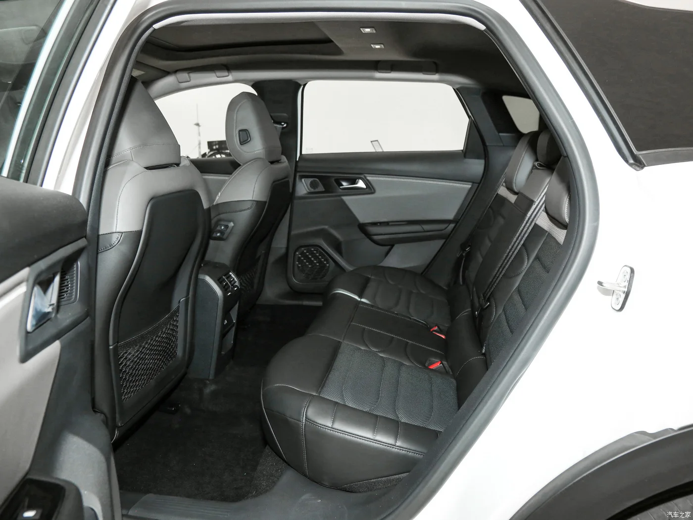 Хэтчбэк бензиновые автомобили DongFeng CITROEN Versailles C5 X2023 1 6 т отличные качественные