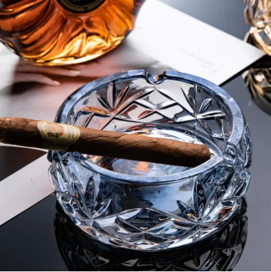 Hot sell Custom Europe Fashion Gift Crystal Glass Cigar Ashtray