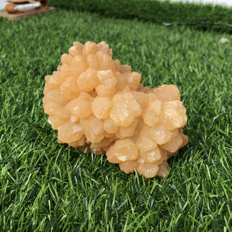 Wholesale healing stones raw gemstone crystal cluster yellow stalactite mineral specimen for sale