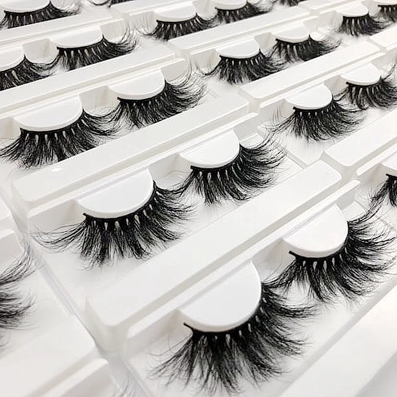 new arrival eyelash package for 2020 private label Crown Lash Box Wholesale Mink Eyelash Case Elegant Box with Lash Holders