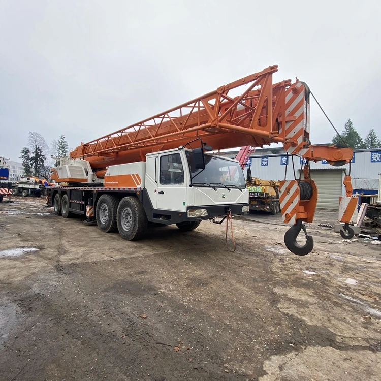Hot selling used second hand zoomlion 80 ton boom hydraulic truck lifting crane for sale in dubai