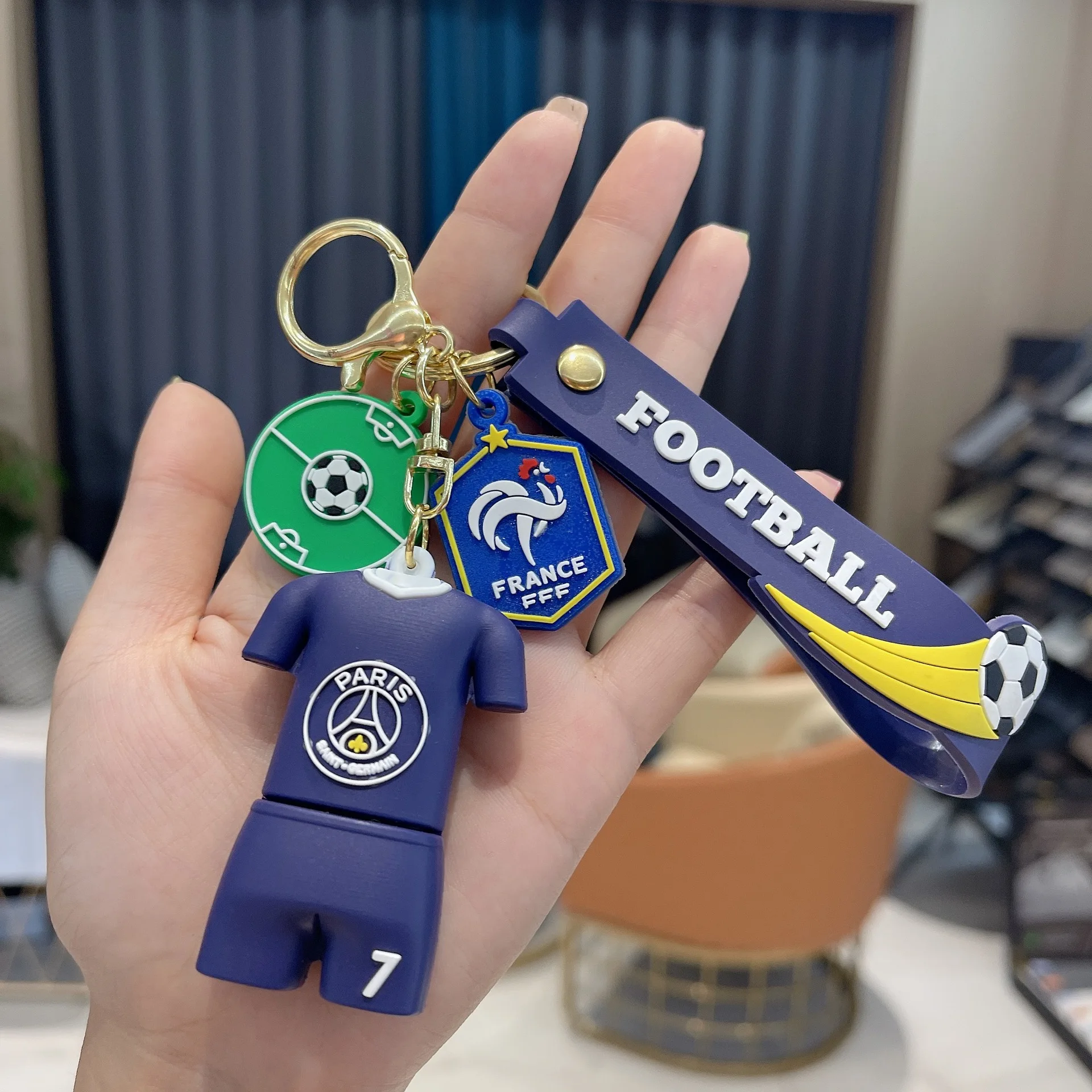 27E686A909B59A15AE9F13B123BA1AB3