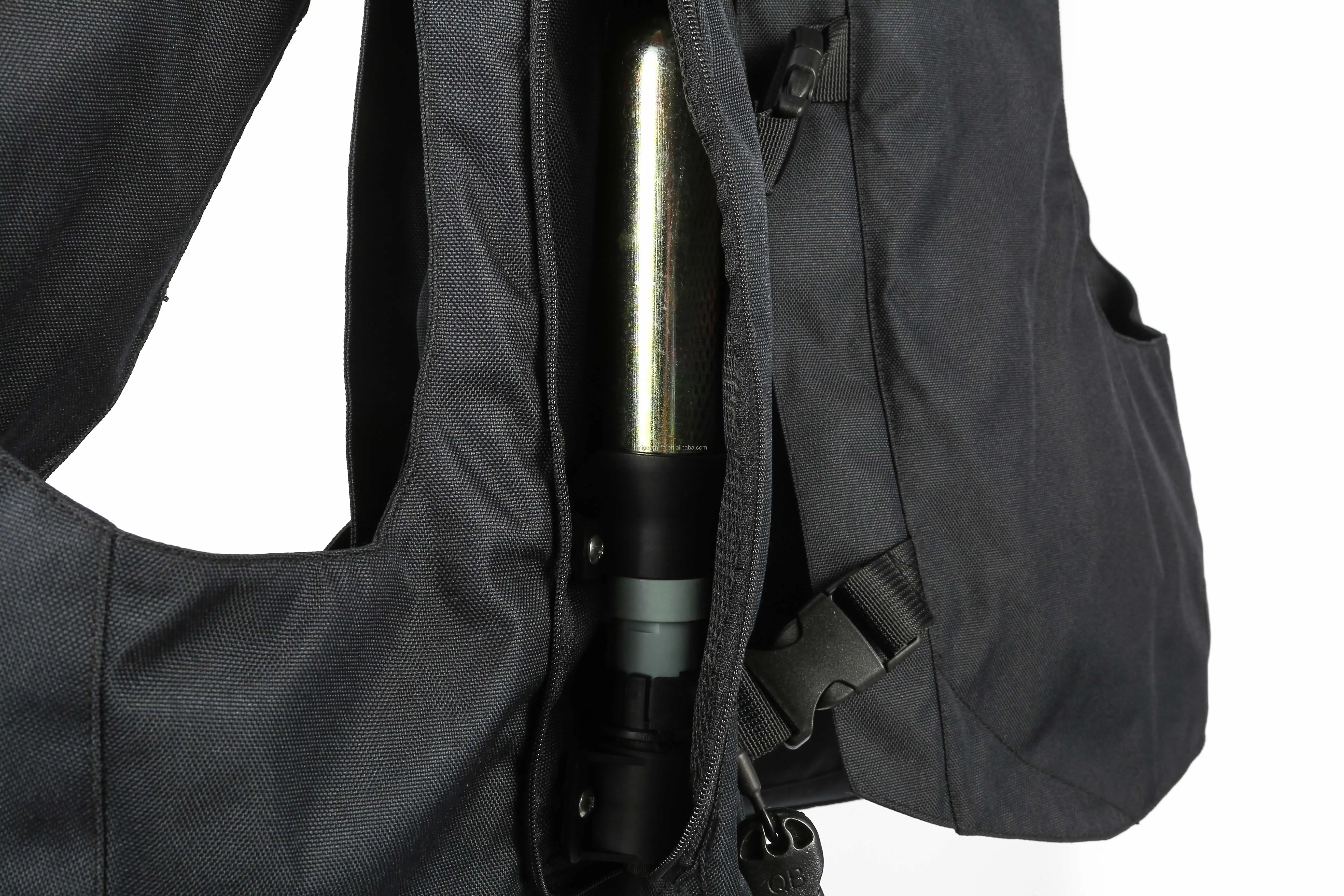 Air bag vest for equestrian