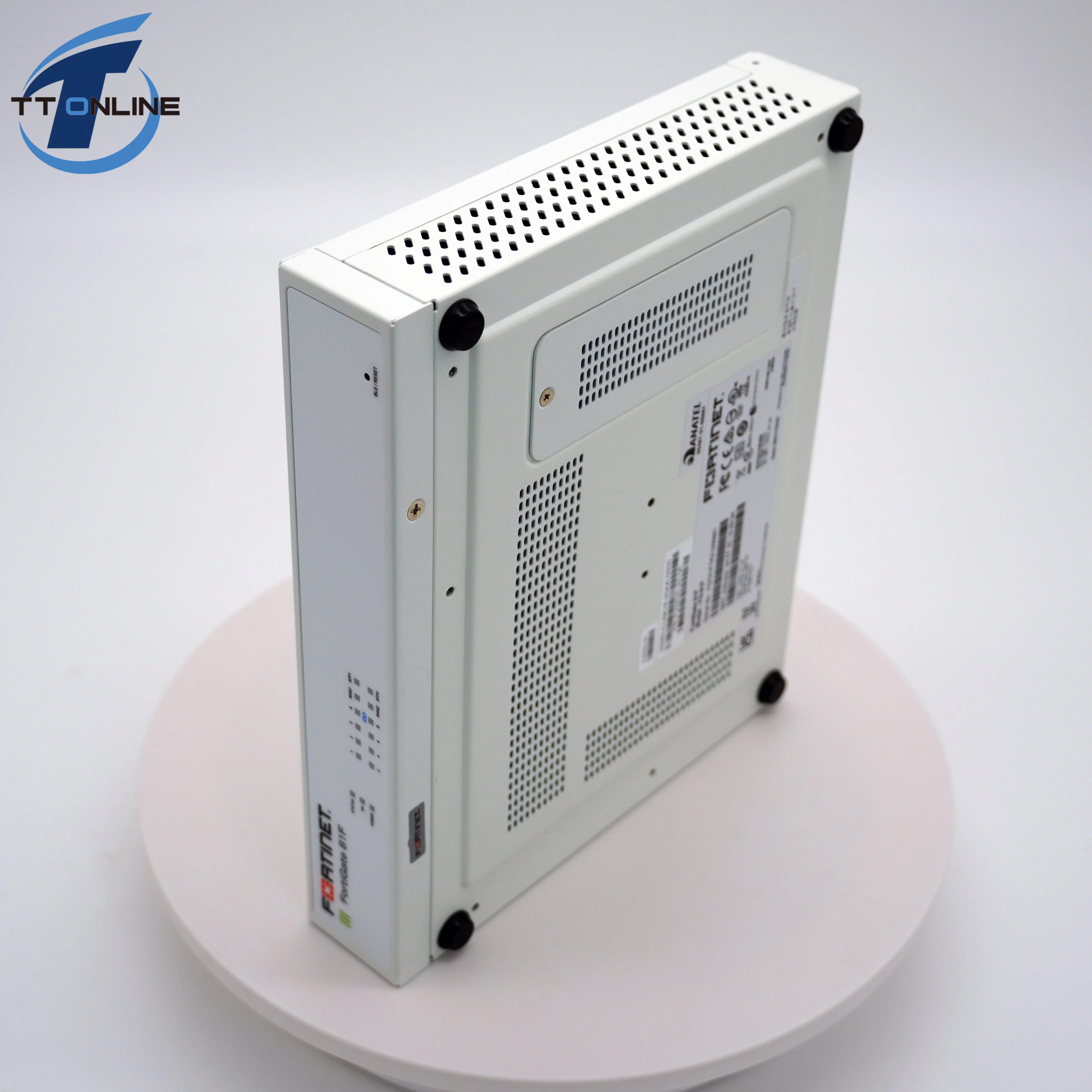 Сетевой брандмауэр Fortinet серии FG-201F 8xGE RJ45 2 xrj4 5/SFP гарантия 1 год новое состояние новая серия 201F