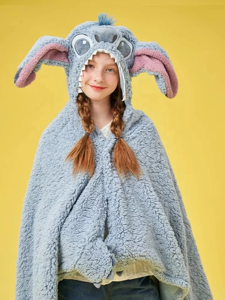 Wholesale Price Cartoon Plush Animal Pajamas Peluches Stitch Bathrobe Children Cloak Flannel Fleece Bath Towel for Baby