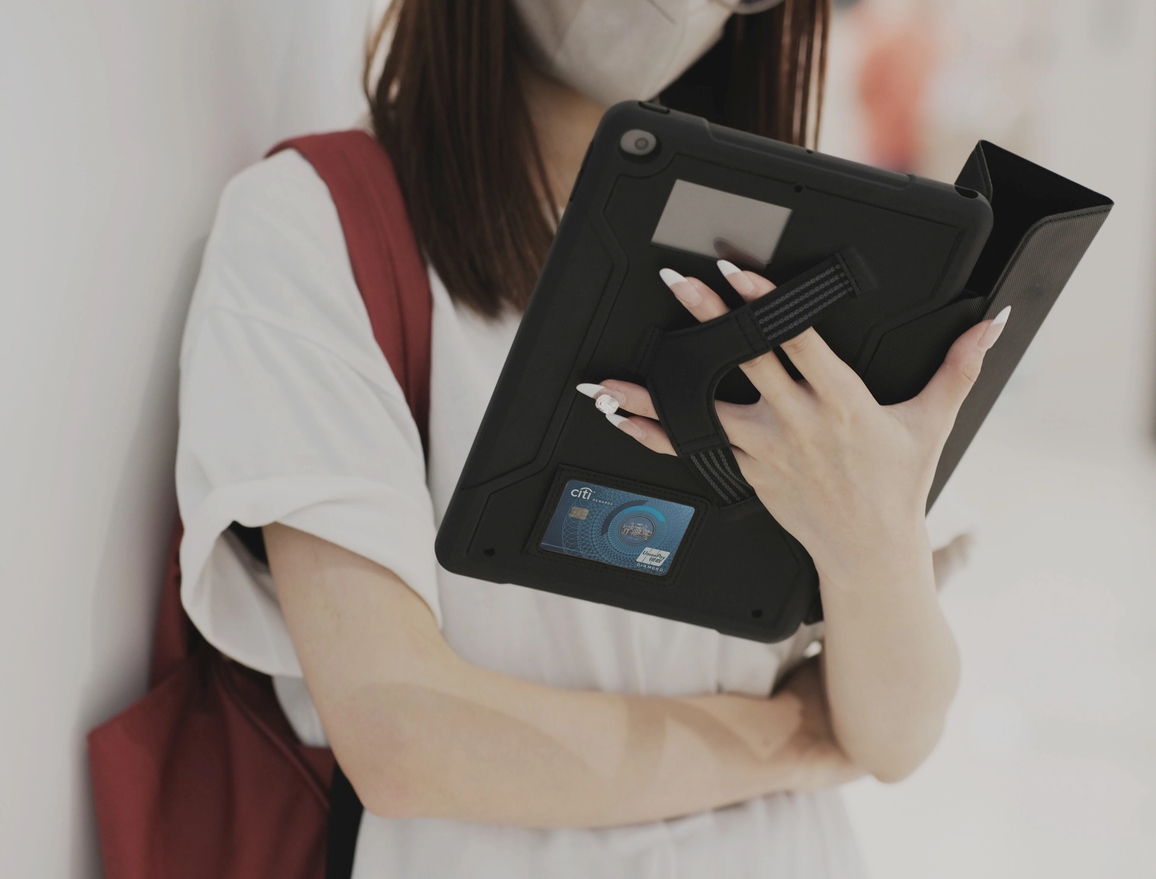 Shockproof Rugged Case V- Strap Holding Back Cover Hard PC Anti-fall Corner Airbag Tablet Case for iPad 7/8/9th