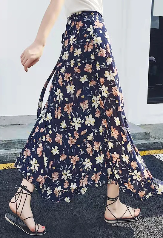 New design beautiful rayon woven digital print 100% rayon fabric stock lot for women dress