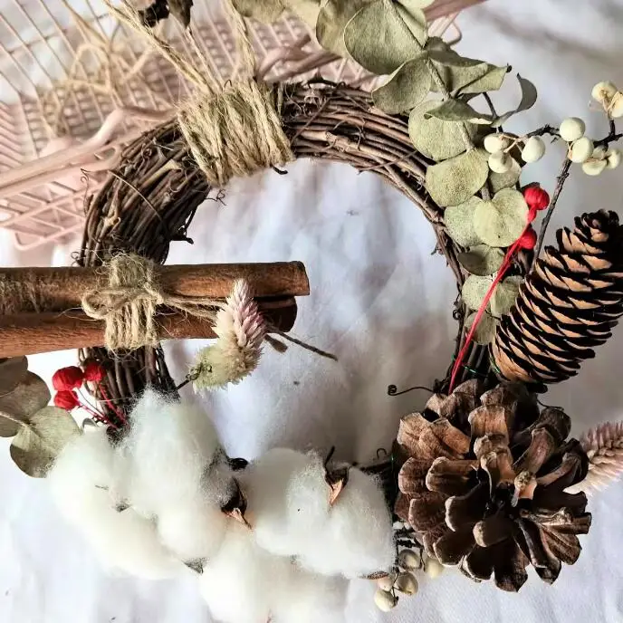 wholesale Ins wedding handmade pine nuts kapok home decorative christmas wreath