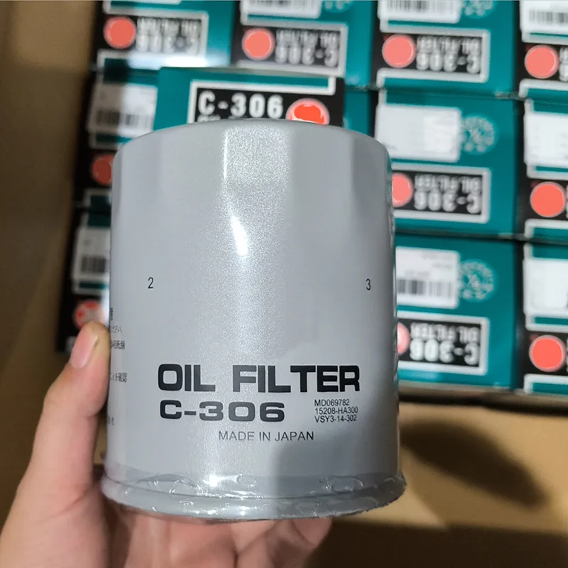 High Quality Low Price And Factory Direct C-306 MD069782 Oil Filter For MITSUBISHI GALANT L200 L300 L400 LANCER PAJERO