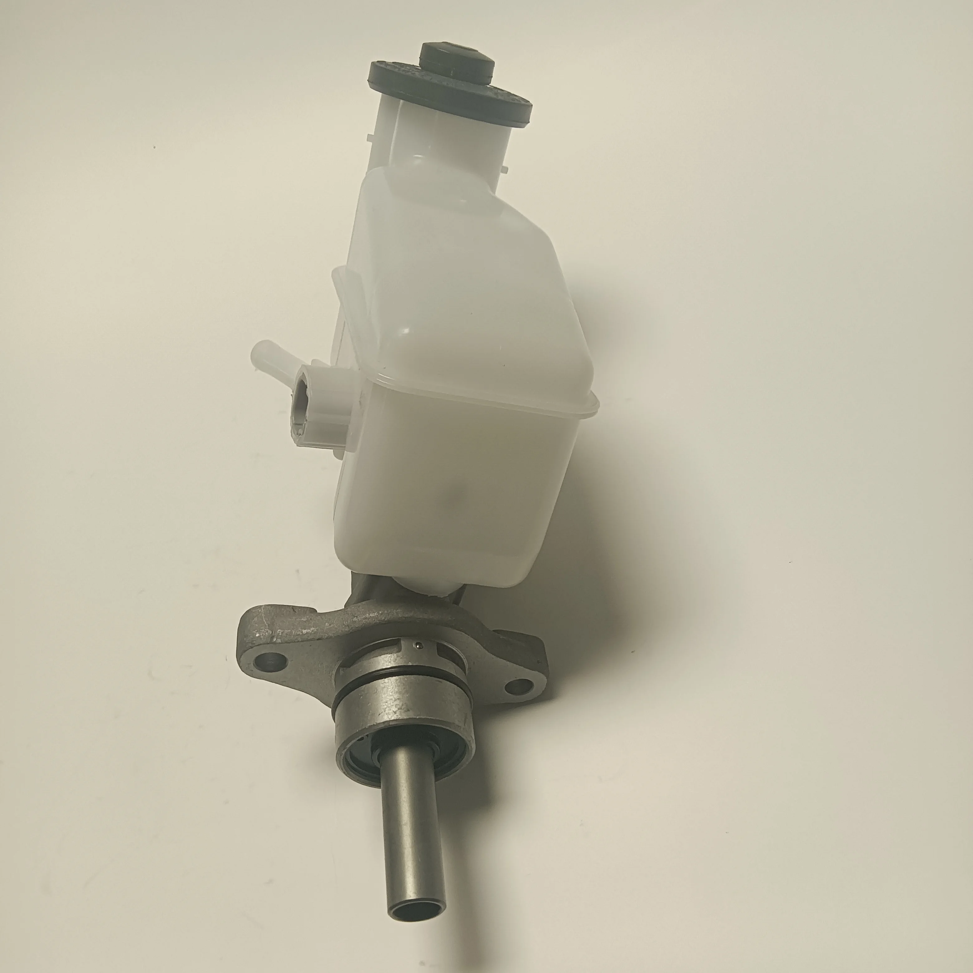 high precision hydraulic auto Brake System Brake Master Cylinder OEM 47201-52330 for TOYOTA