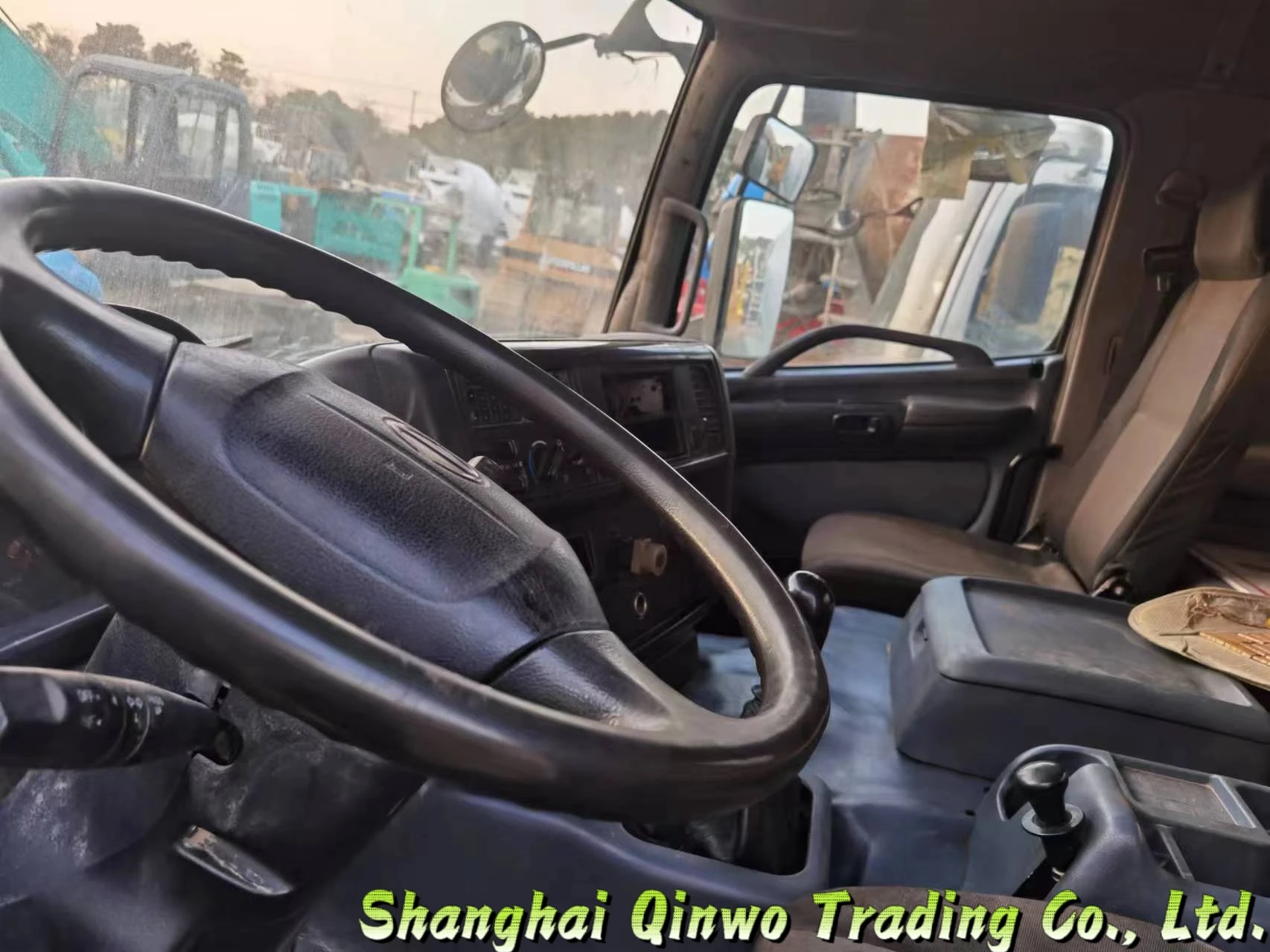 Hino 700 3.5 m3 Mobile Self Loading Concrete Mixer truck/ Japan Made Used Hino 700 Concrete Mixer with Good Engine for Sale