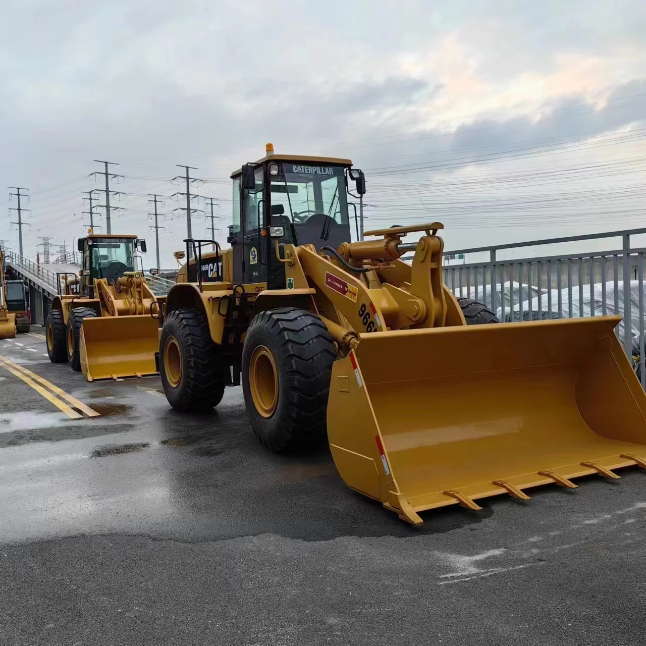 Низкая цена! Большой Подержанный японский погрузчик CAT966H с высокой эффективностью большой высокого качества