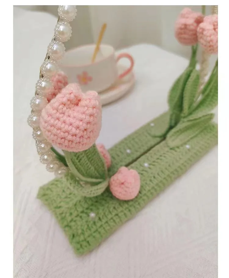 DIY hand-woven tulip floret bouquet makeup mirror wool crochet decorative mirror