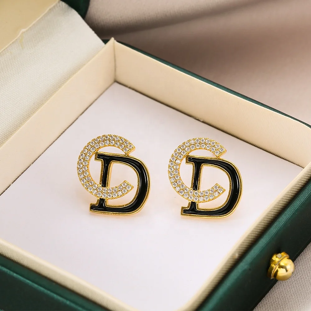 Wholesale Vintage Letter Designer Earrings for Women Brand Fashion Earrings 2024