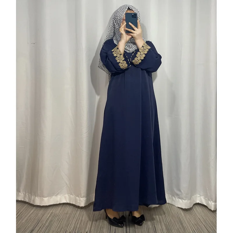 Traditional Muslim Clothing Modest Women Islamic Middle East Dubai Dress Elegant Embroidery Long Robe Dress Kaftan